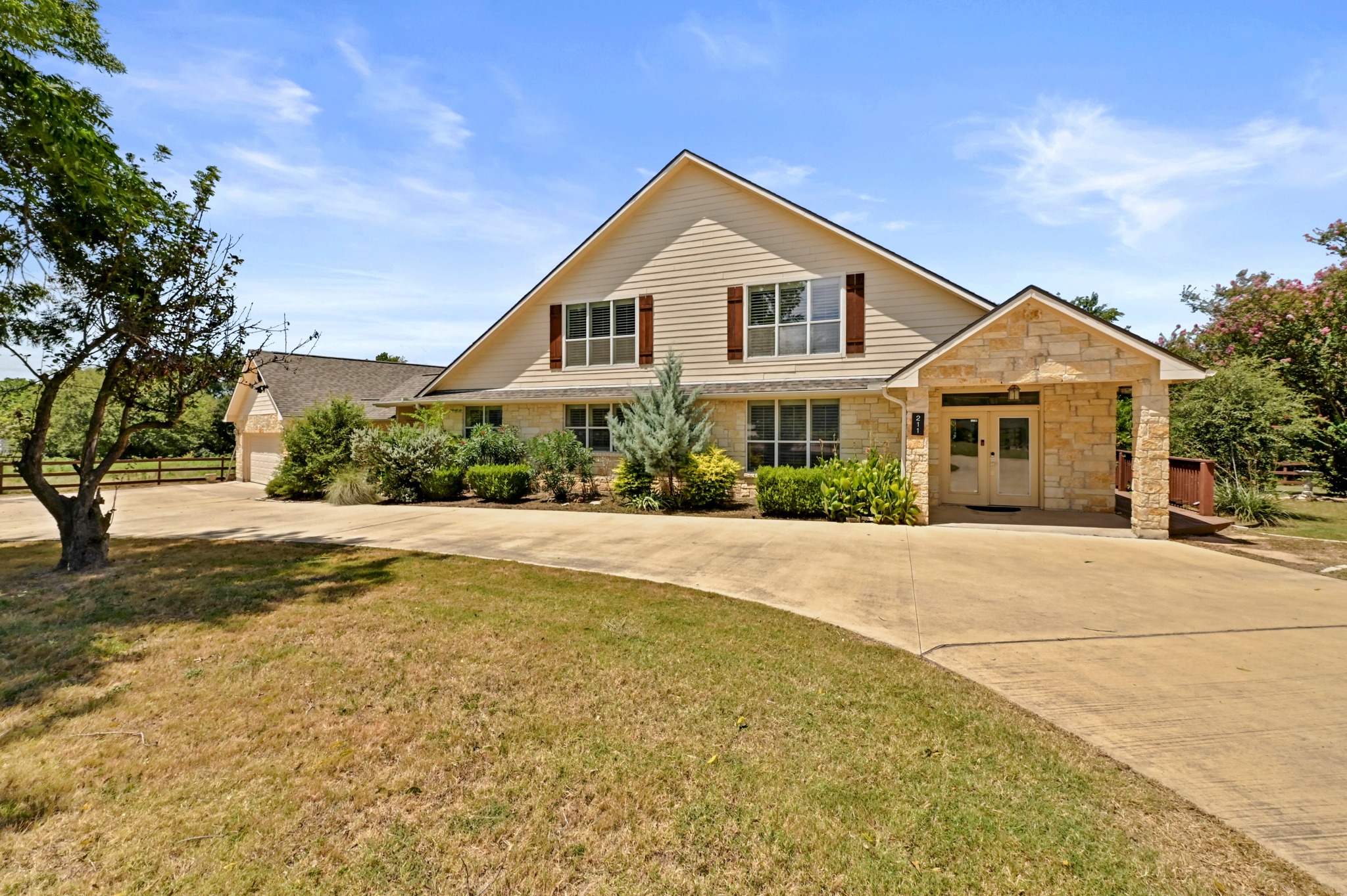 211 Moore Lane